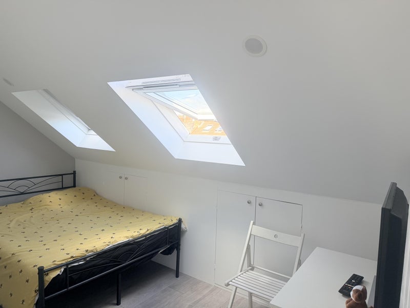 Room Overton Road in Greater London