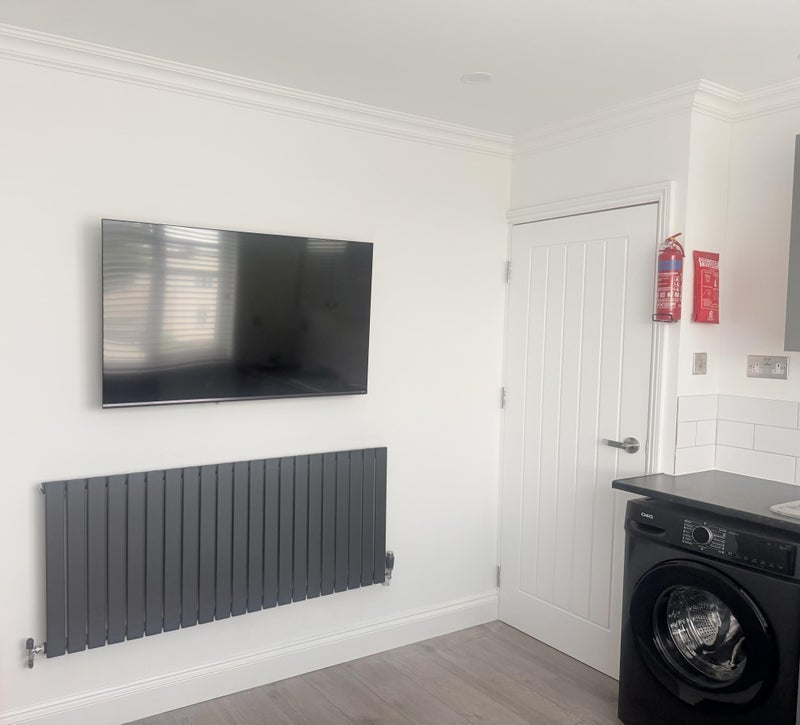 Room Overton Road in Greater London
