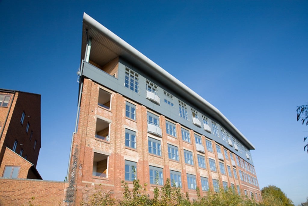 Flat Aldbourne Road in Coventry