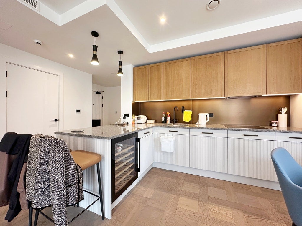Flat Pennington Quay Walk in Greater London