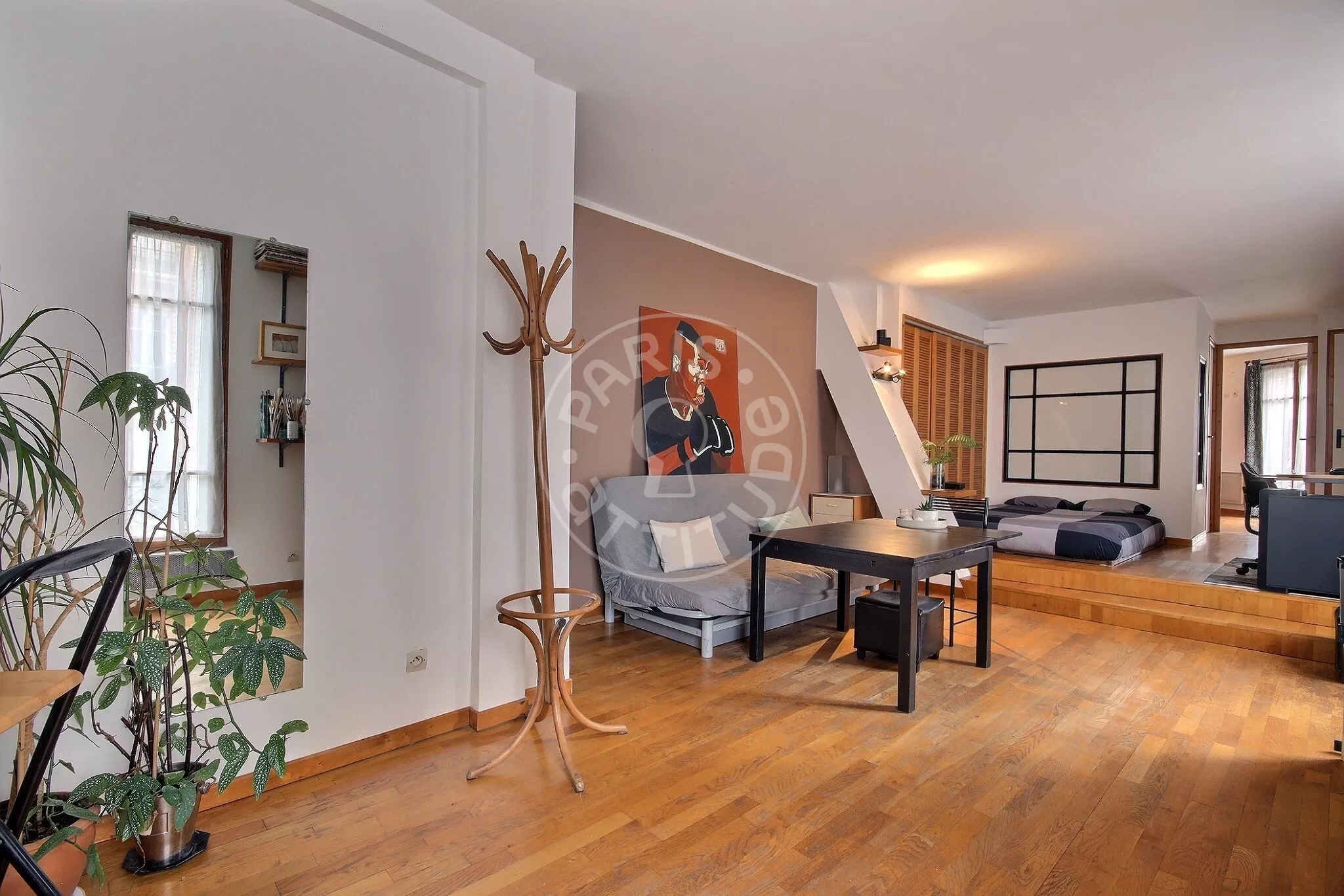 Flat Rue du Square Carpeaux in Paris
