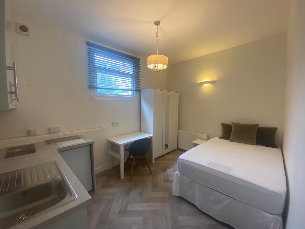 Room Suffolk Road in Cheltenham