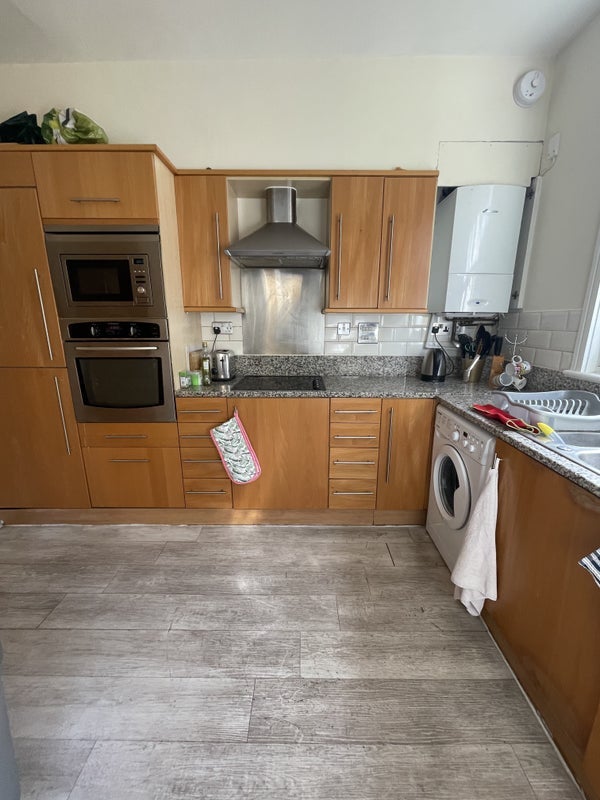 Room Dunton Road in Greater London