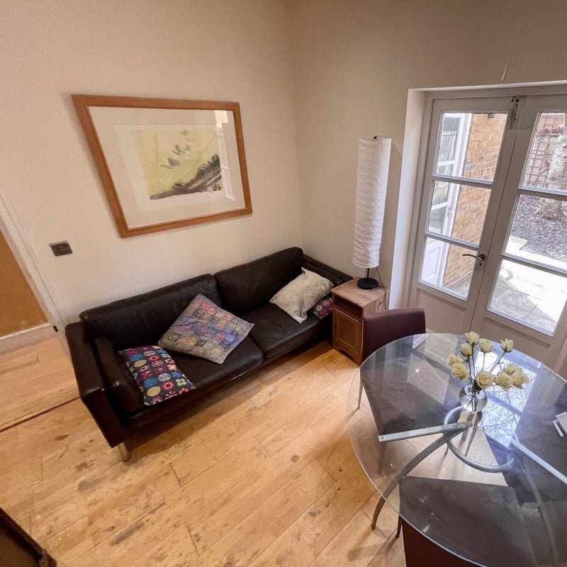 Room Dunton Road in Greater London