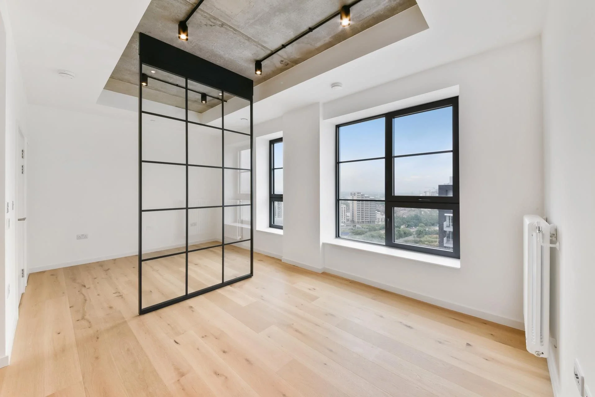 Flat Orchard Place in Greater London