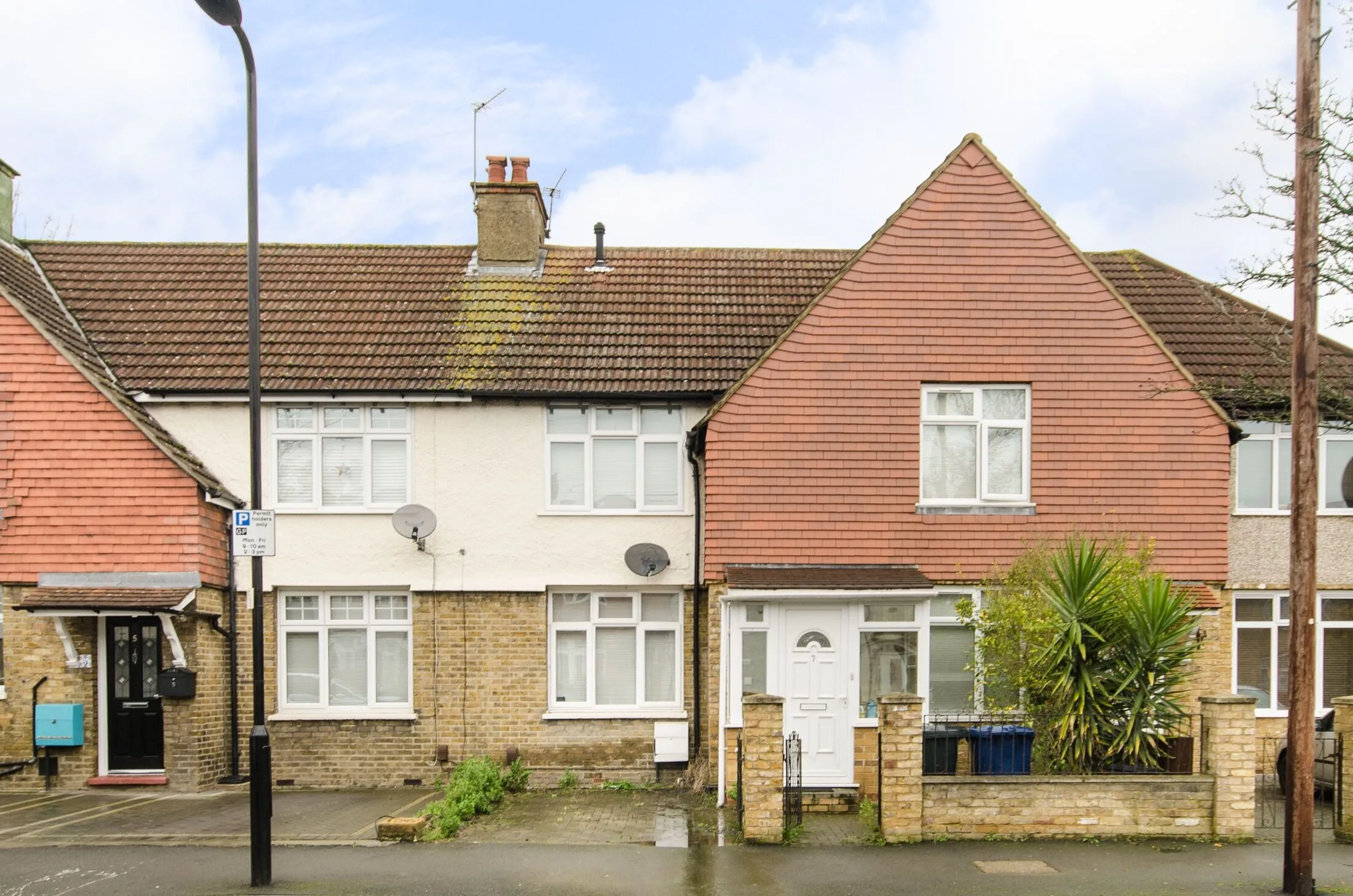 Flat Hawthorn Gardens in Greater London