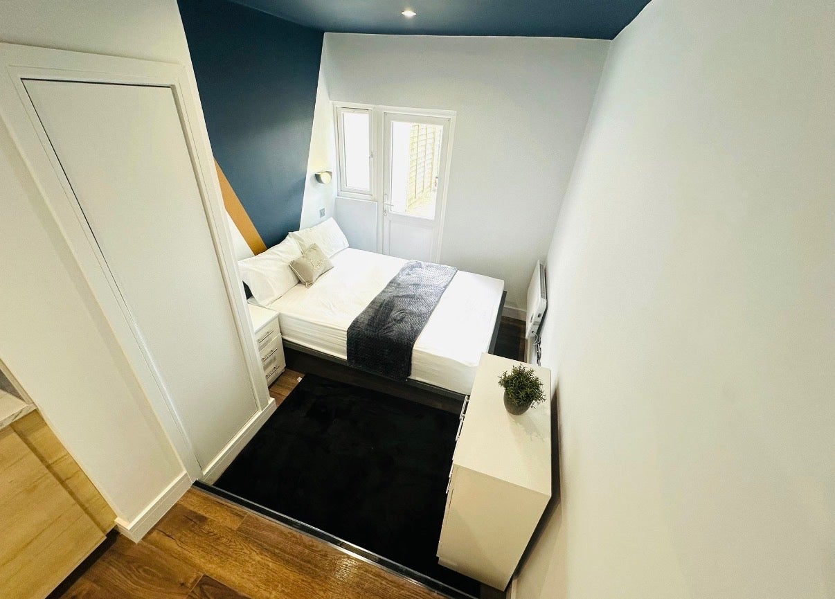Room Byron Road in Greater London
