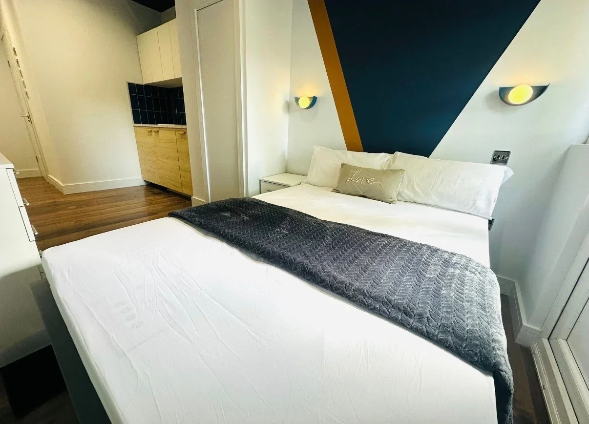 Room Byron Road in Greater London
