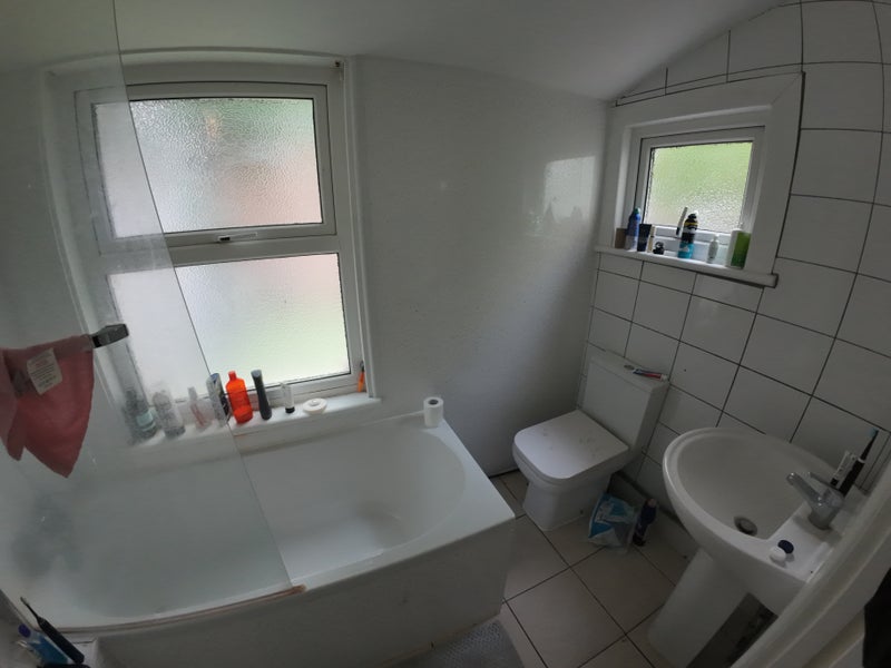 Room Fountain Road in Greater London