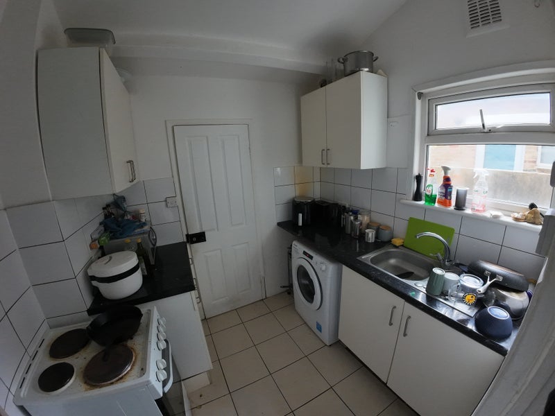 Room Fountain Road in Greater London