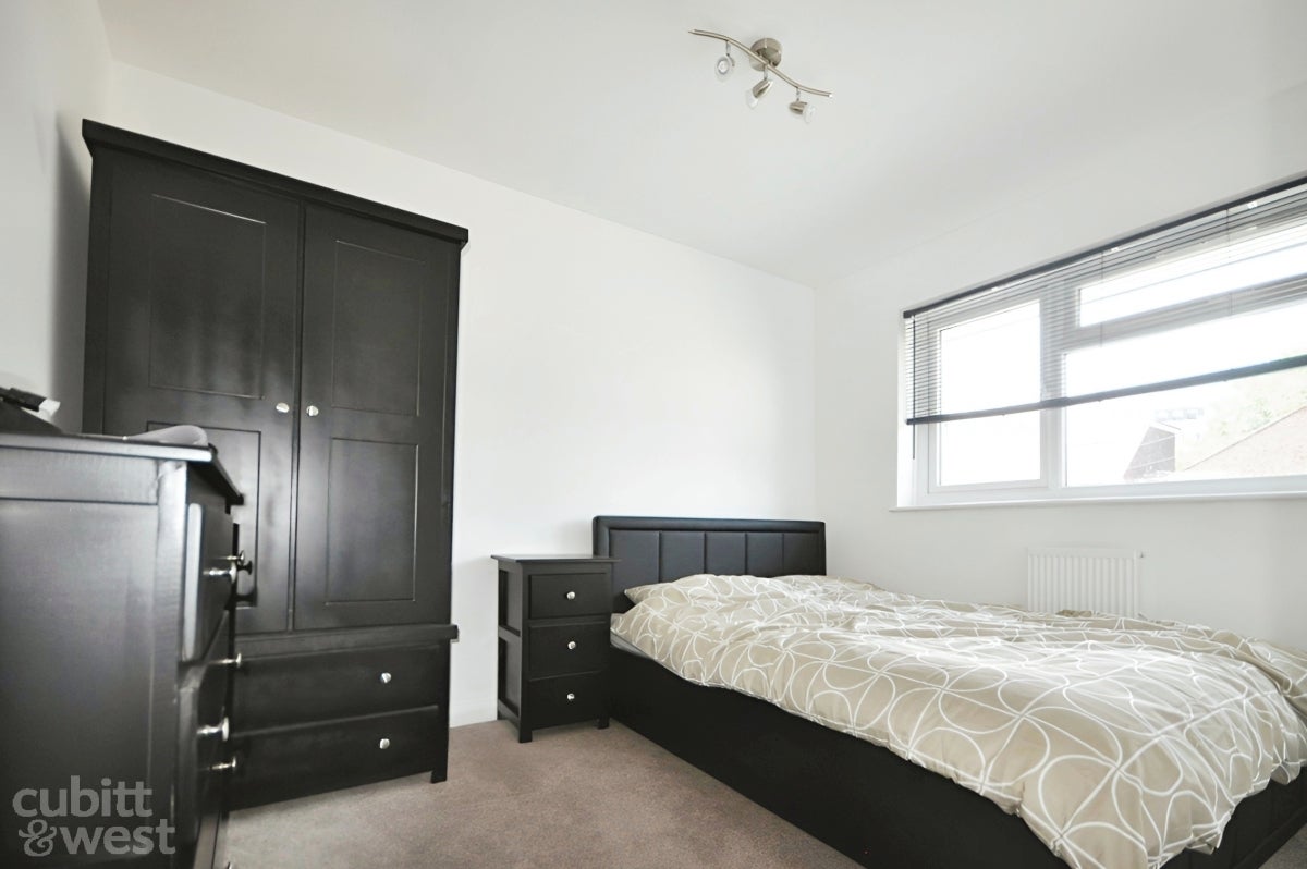 Flat Northgate Road in Crawley