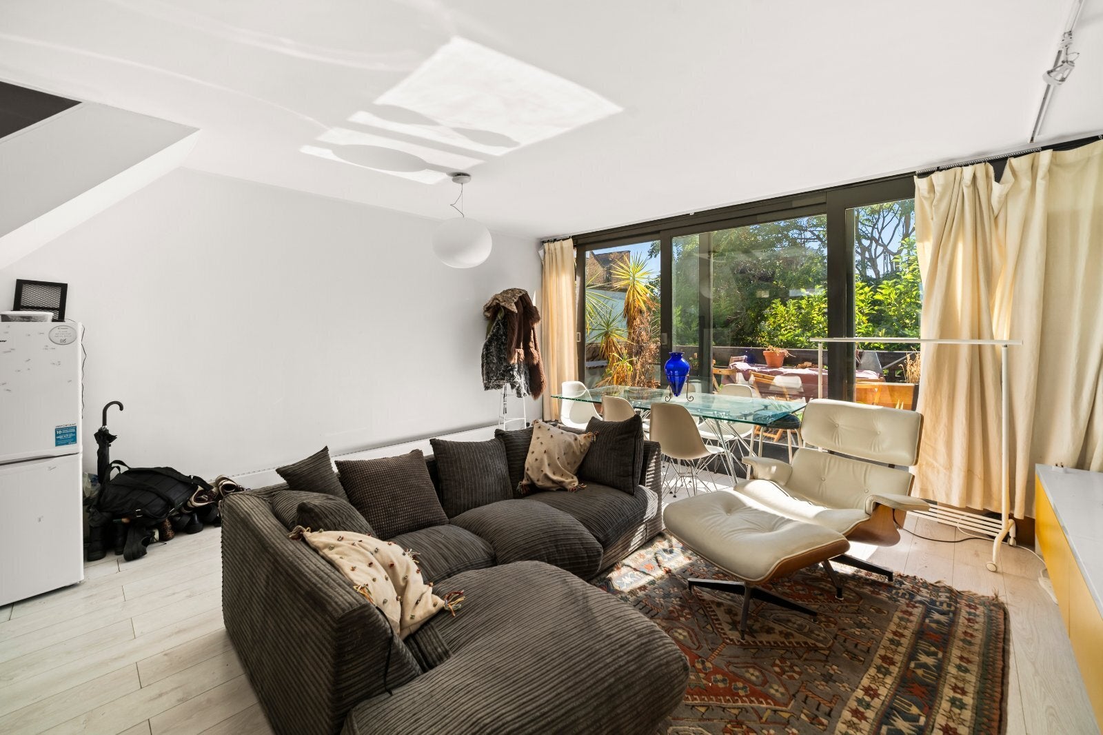 Flat Westbridge Road in Greater London