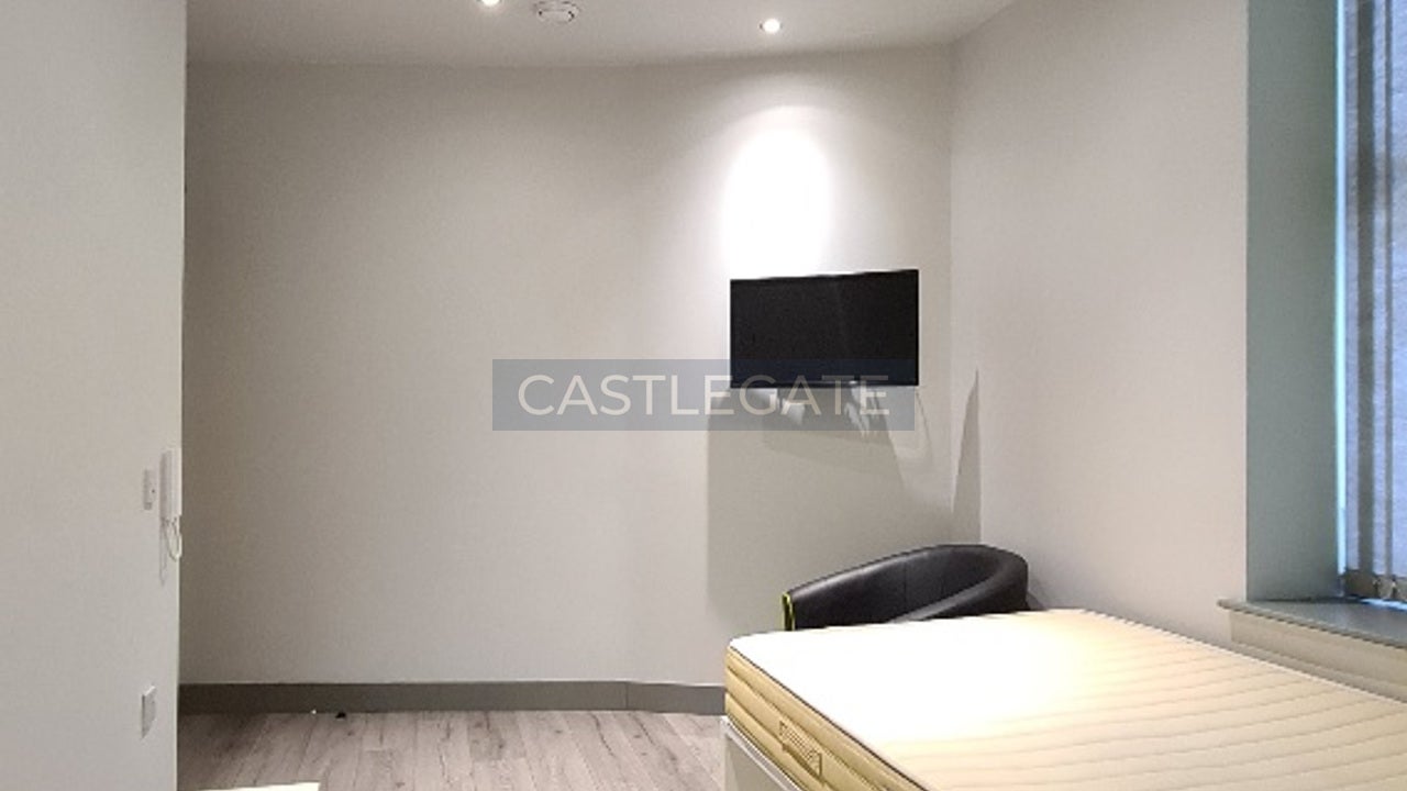 Room Dundas Street in Huddersfield