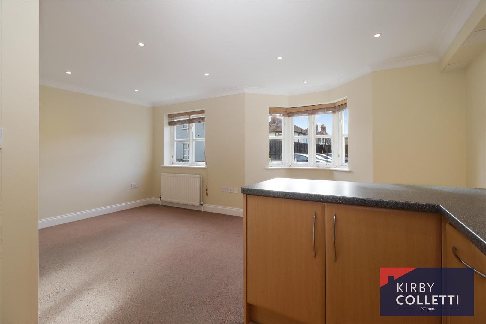 Flat Lowfield Lane in Hoddesdon