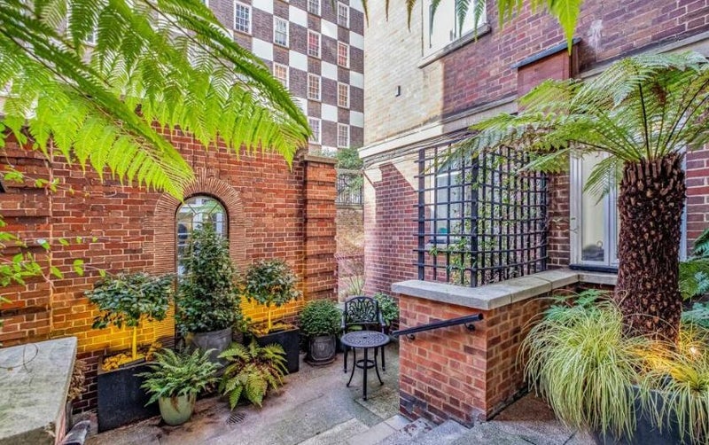 Room Page Street in City of Westminster