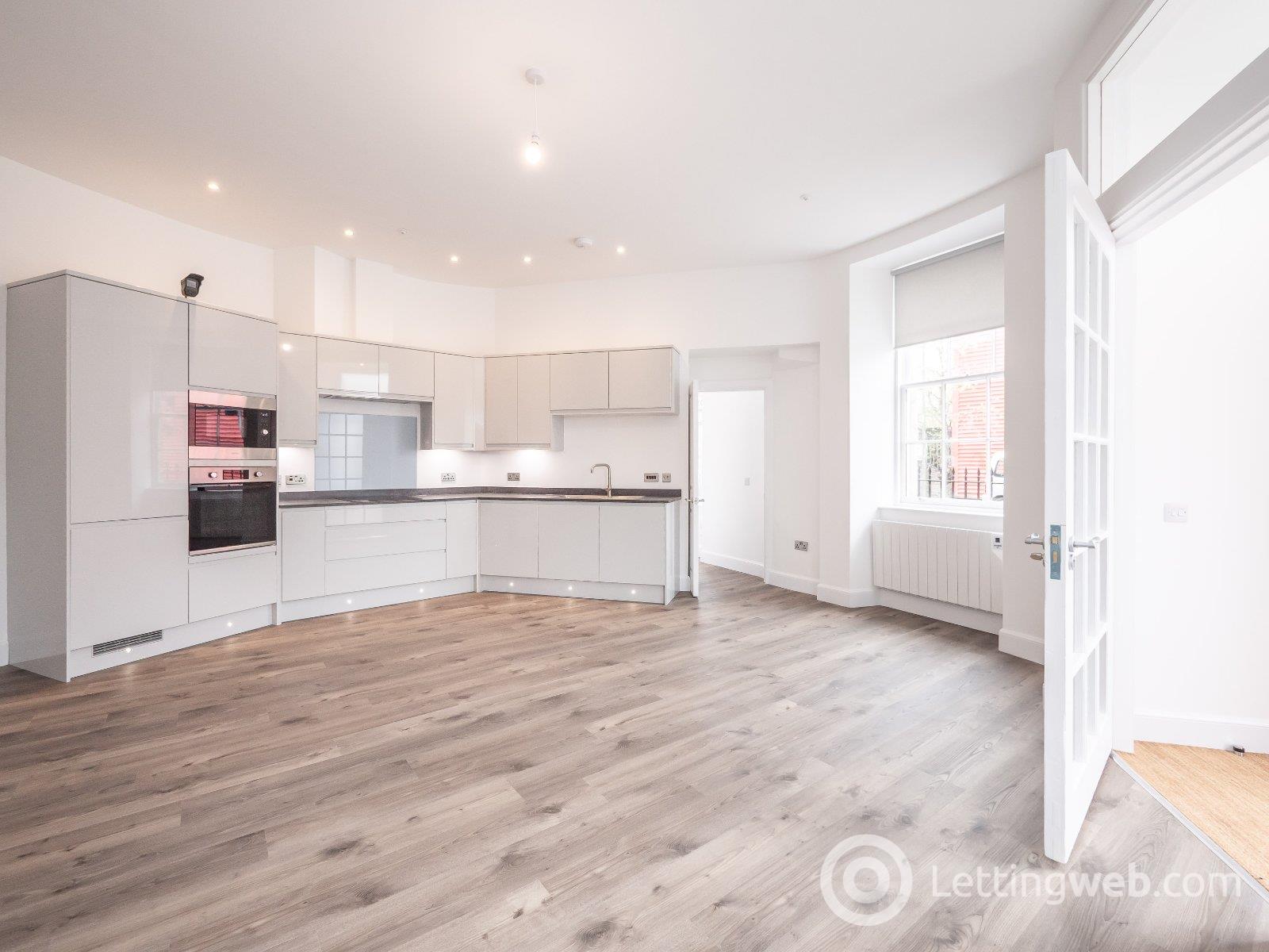 Flat Seafield Place in Edinburgh