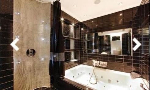 Room East Ferry Road in Greater London