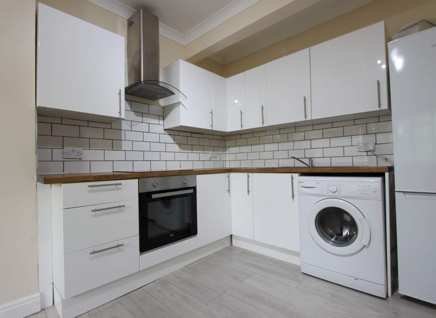Flat Albert Embankment in Greater London