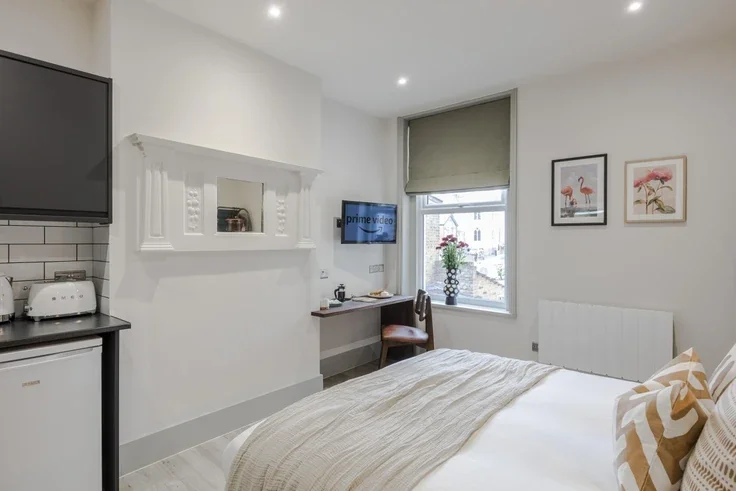 Flat Upper Tooting Road in Greater London