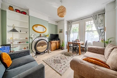 House Quintin Avenue in Greater London