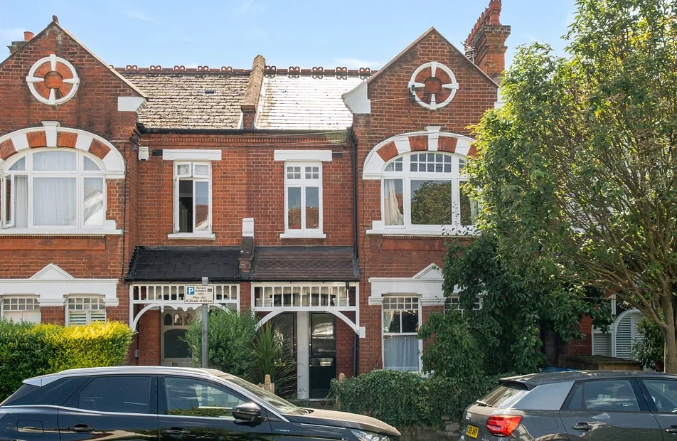 House Quintin Avenue in Greater London