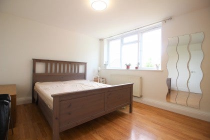 Flat Mountside in Greater London