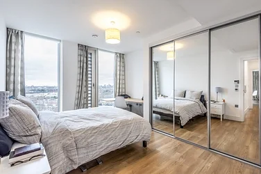 Flat Surrey Quays Road in Greater London