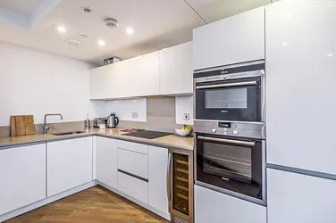 Flat Surrey Quays Road in Greater London