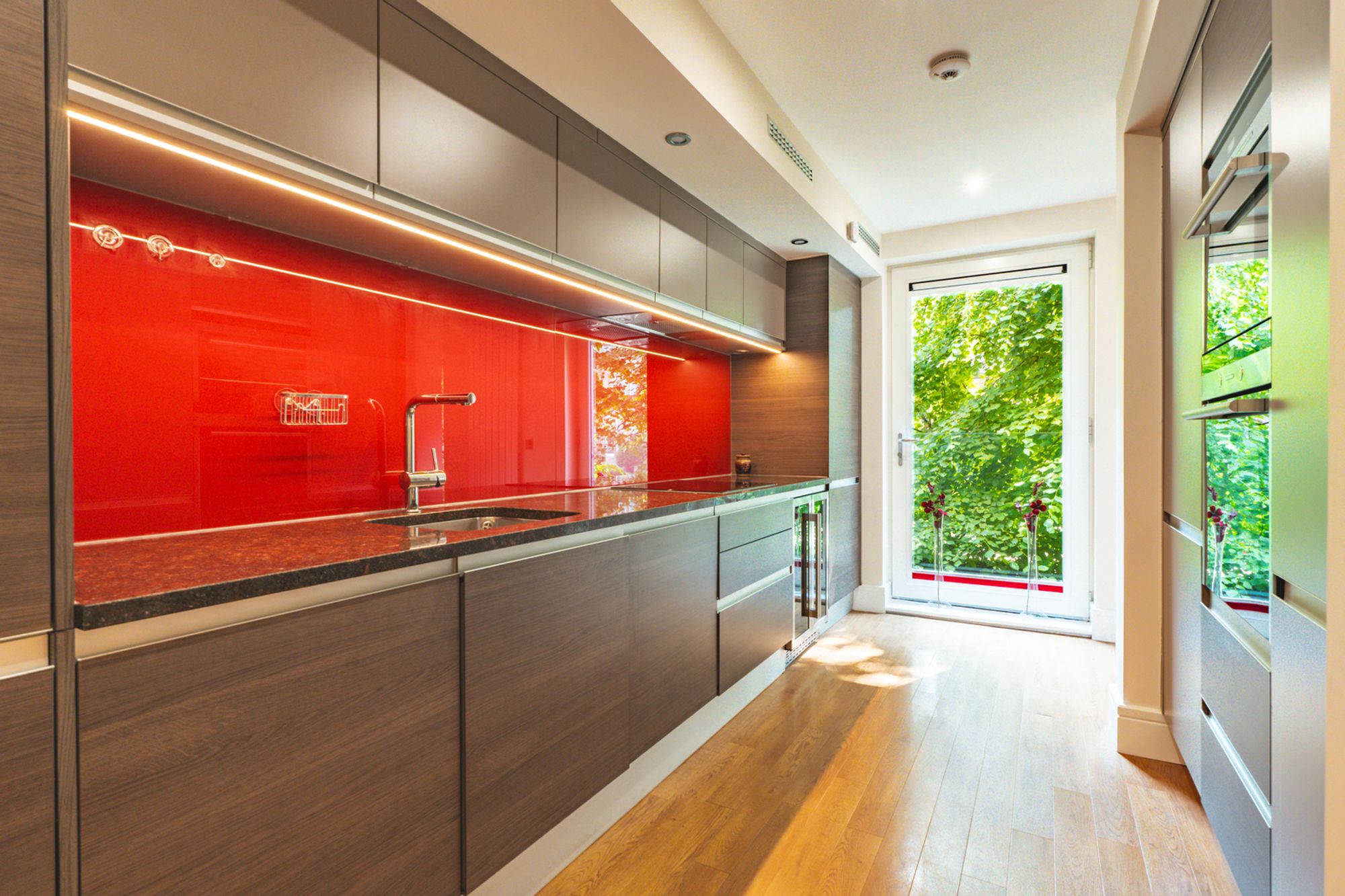 Flat Hughenden Terrace in Glasgow