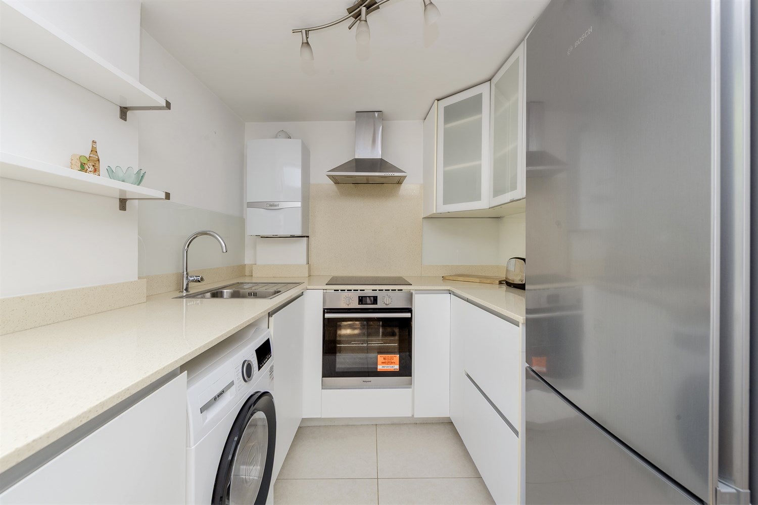 Flat Chesterton Road in Greater London