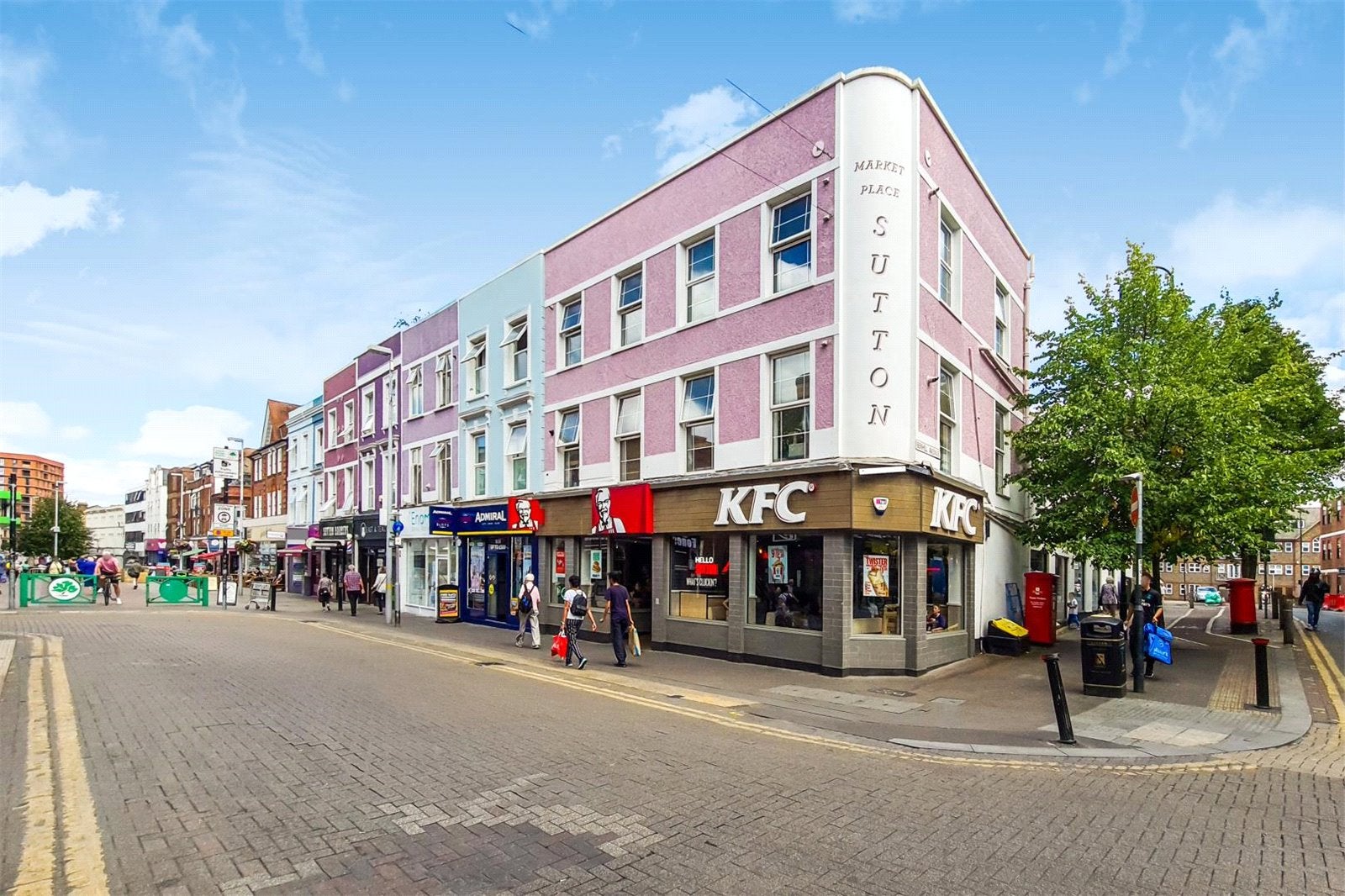 Flat High Street in Greater London