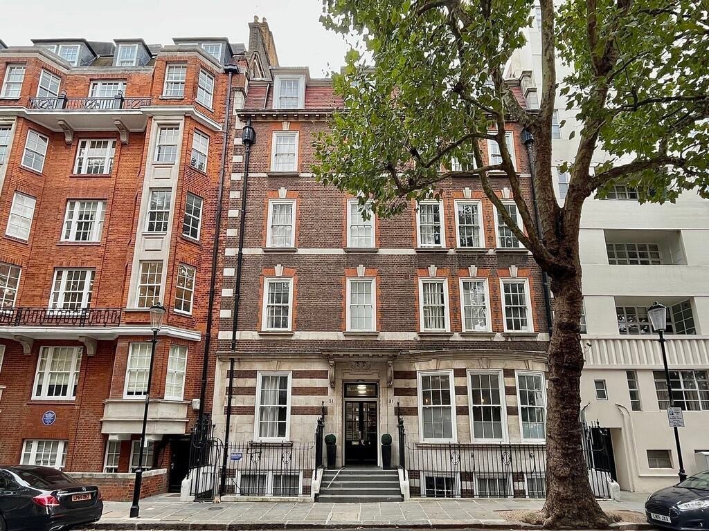 Flat Draycott Avenue in Greater London