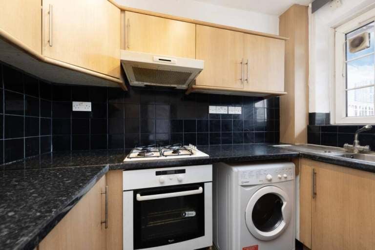 Flat Old Willow Close in Greater London