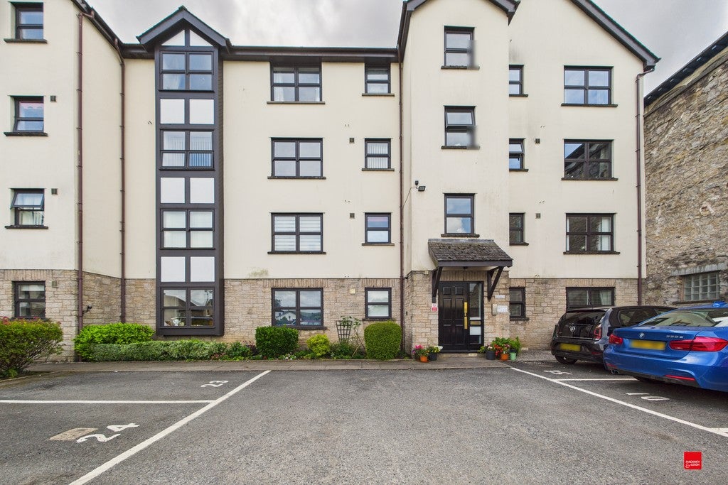 Flat Sandes Avenue in Kendal