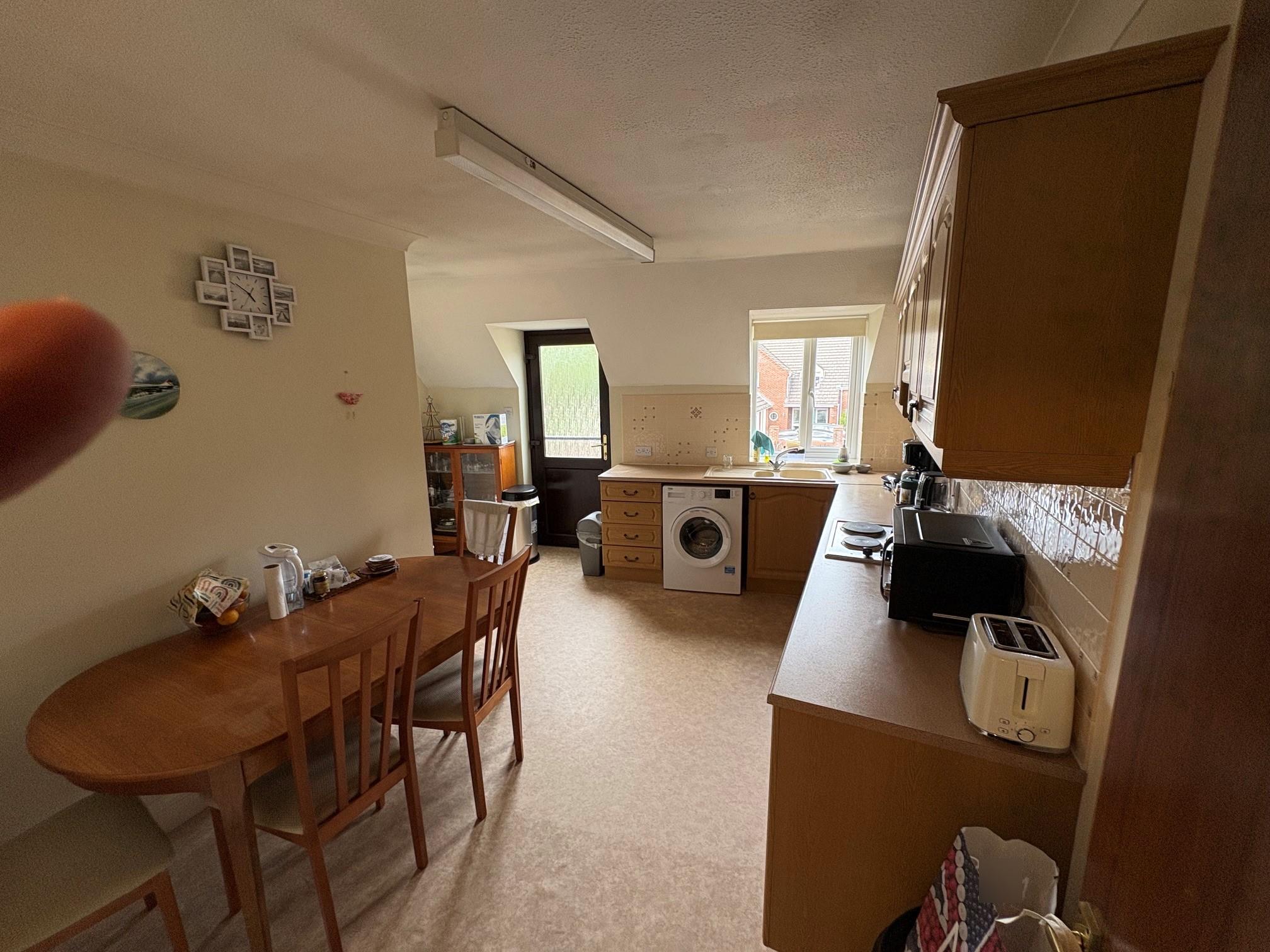 Flat Willow Croft Close in Peterborough