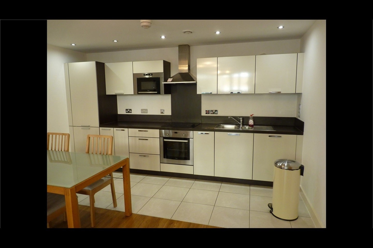 Flat Needleman Street in Greater London