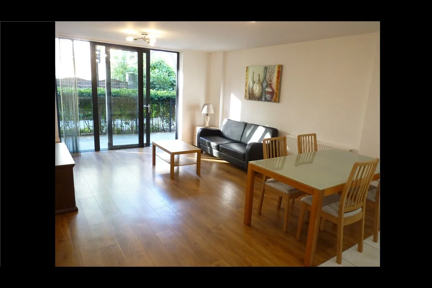 Flat Needleman Street in Greater London