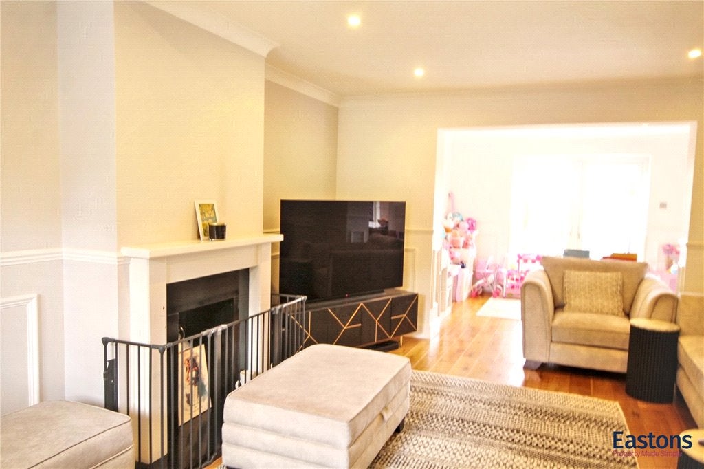 House Heathland Mews in Reigate and Banstead
