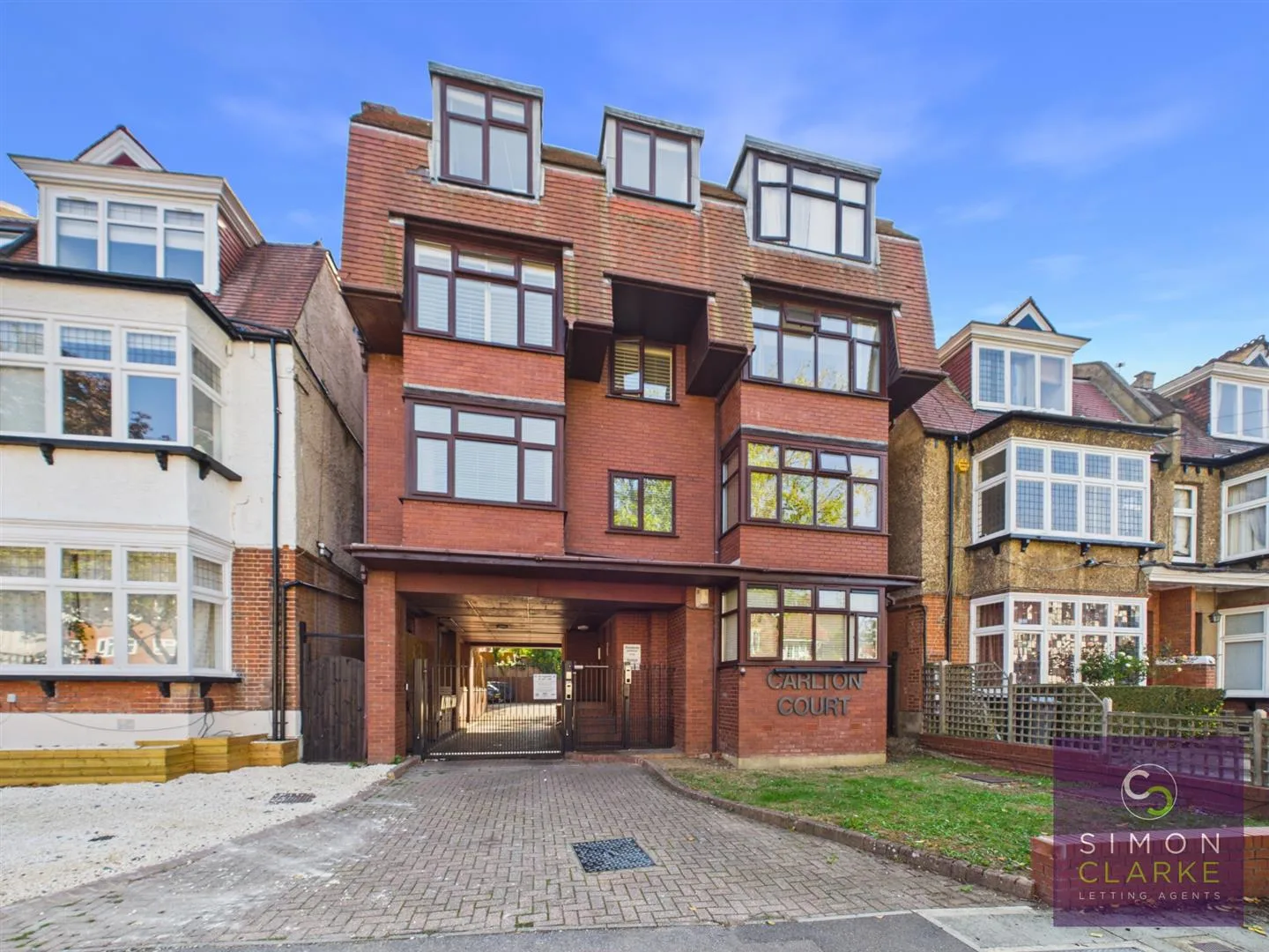 Flat Nether Street in Greater London