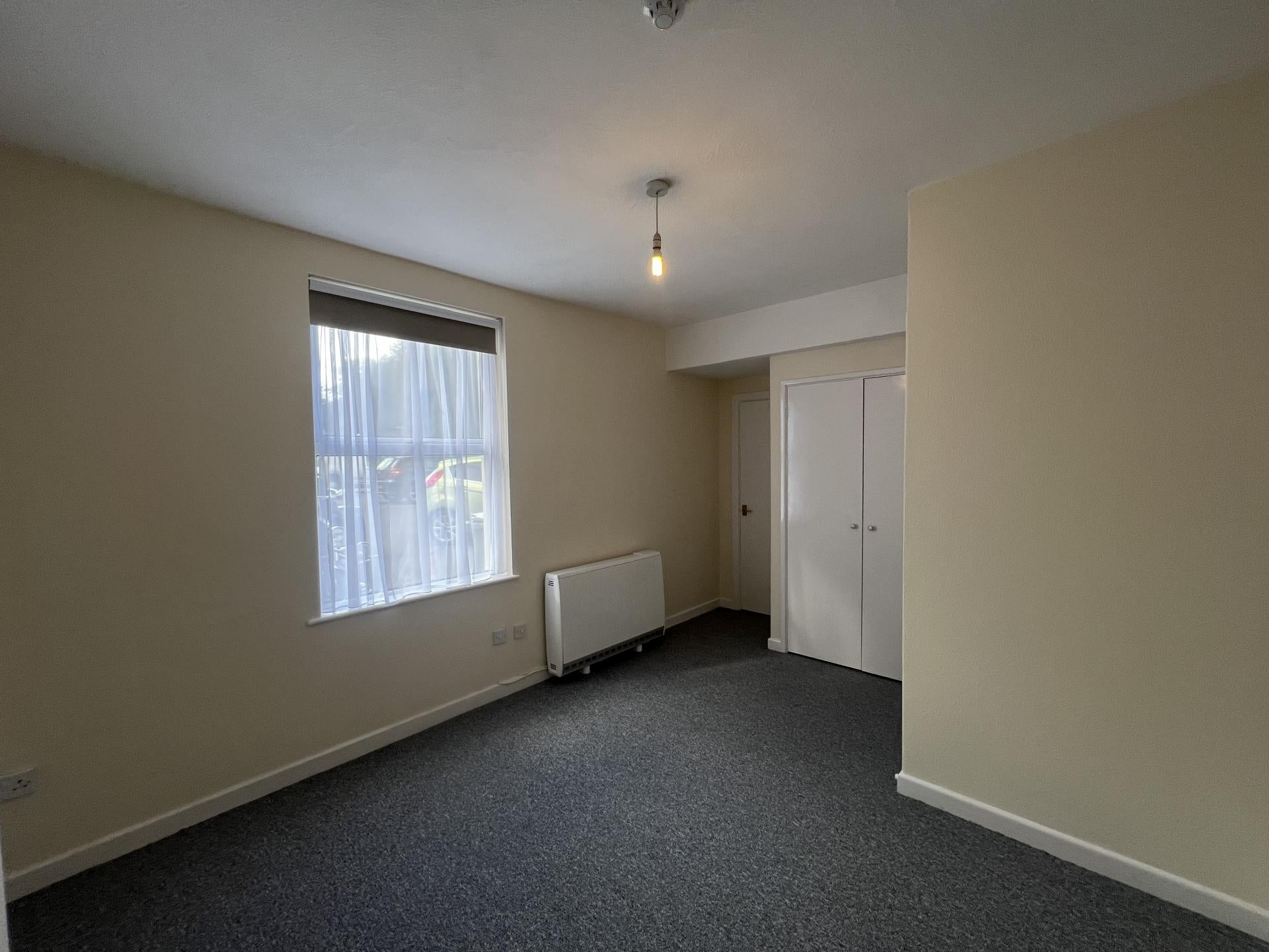 Flat Phoenix Yard in Tunbridge Wells