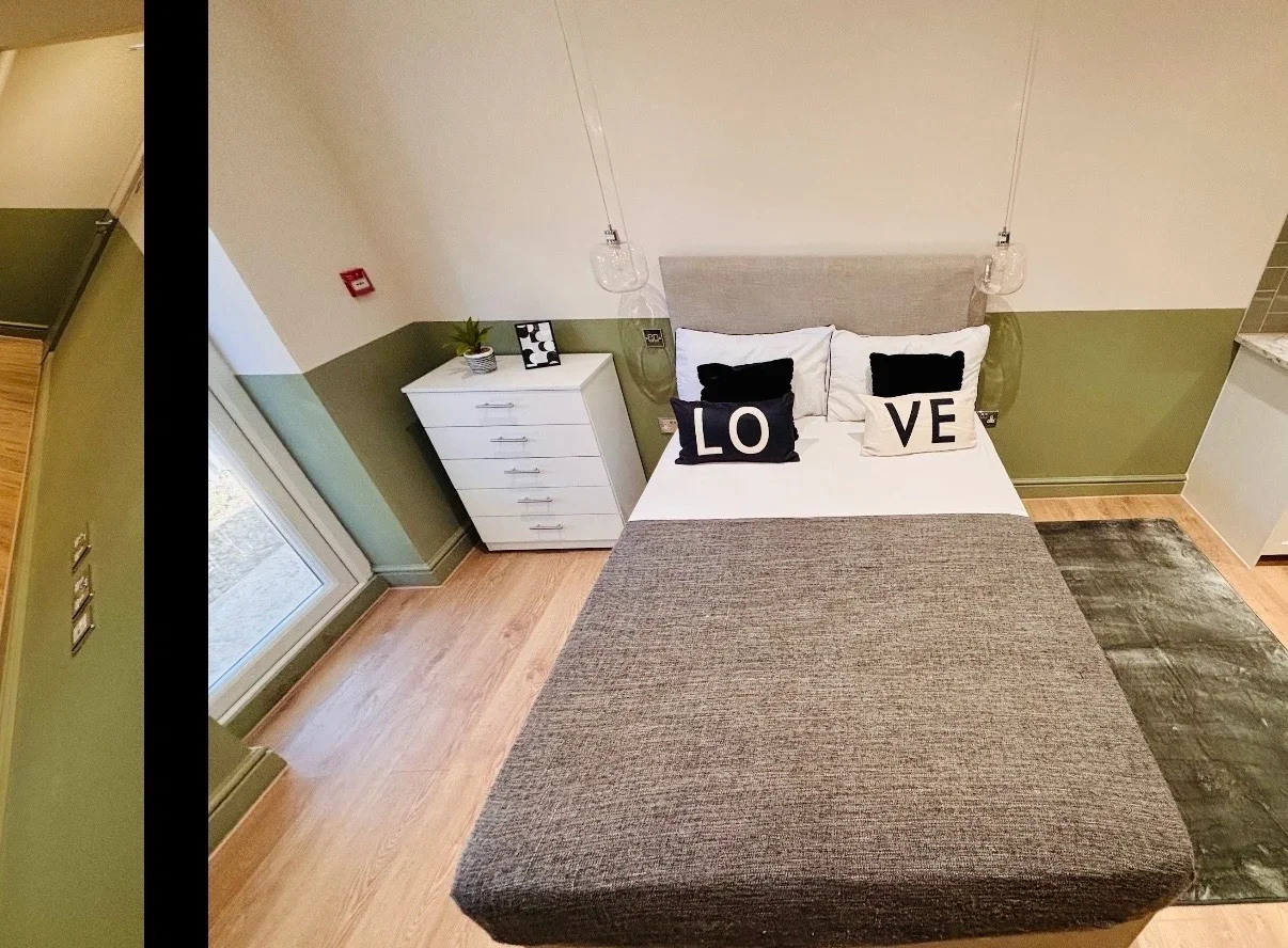 Room Greenford Road in Greater London