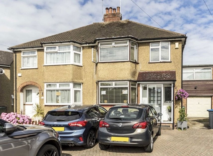 House Beverley Close in Greater London