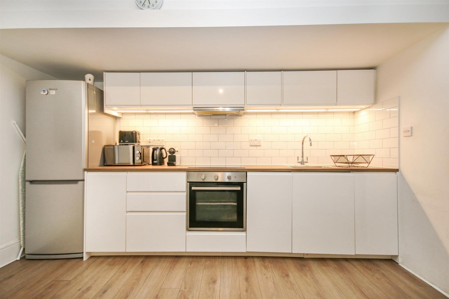 Flat Mountgrove Road in Greater London