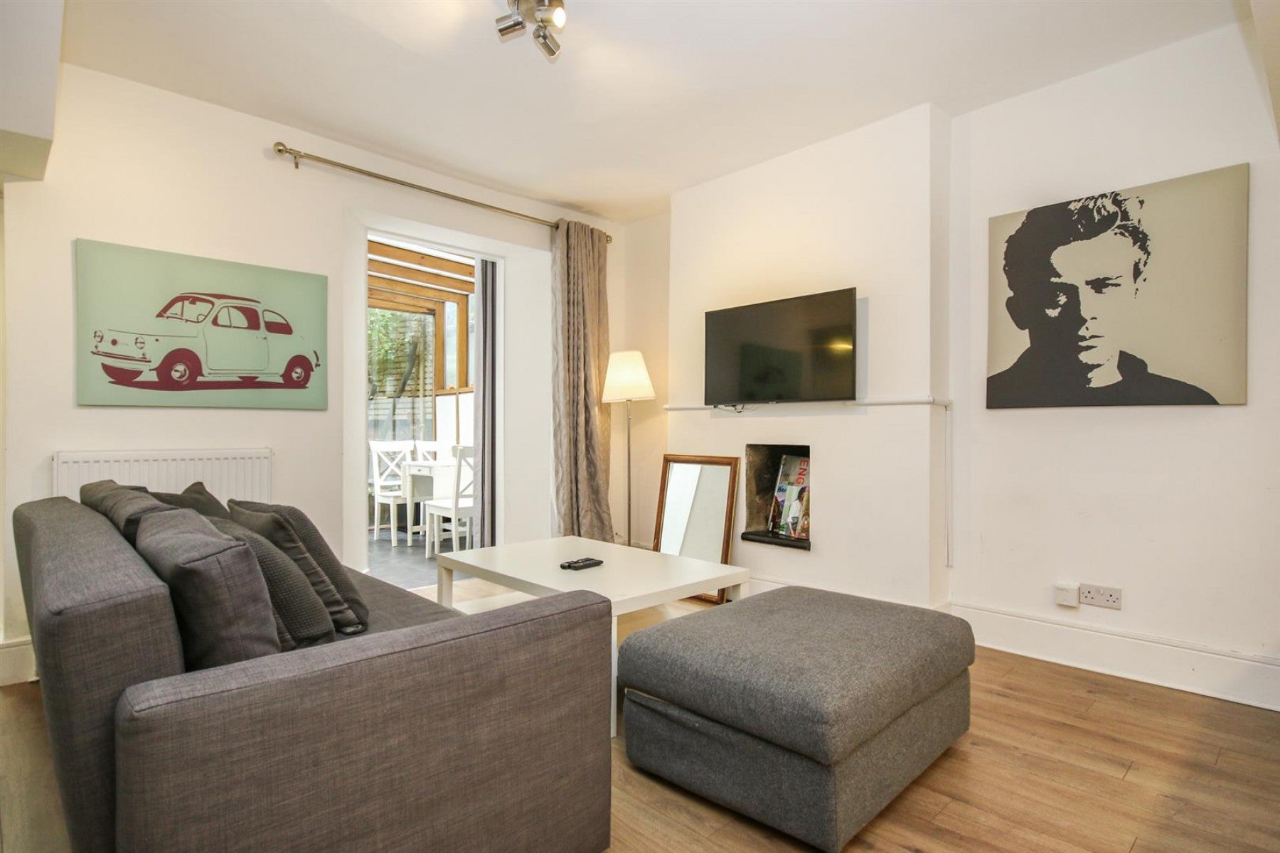 Flat Mountgrove Road in Greater London