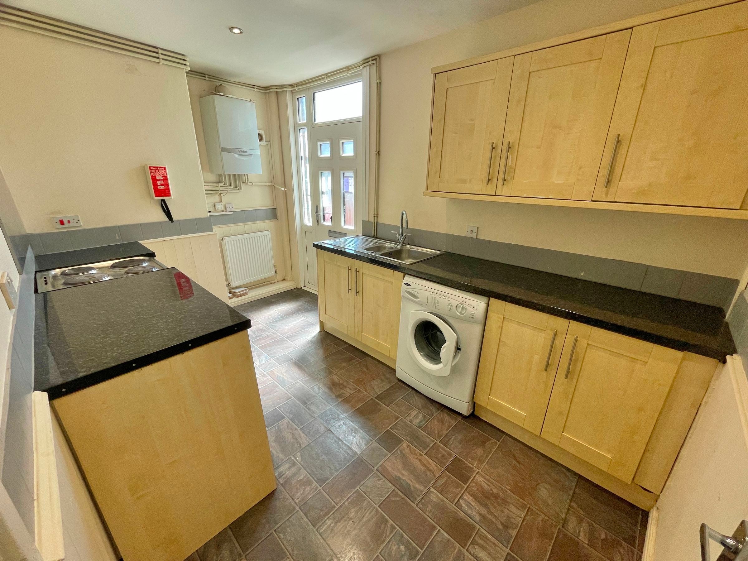 Flat Scott Lidgett Road in Stoke-on-Trent