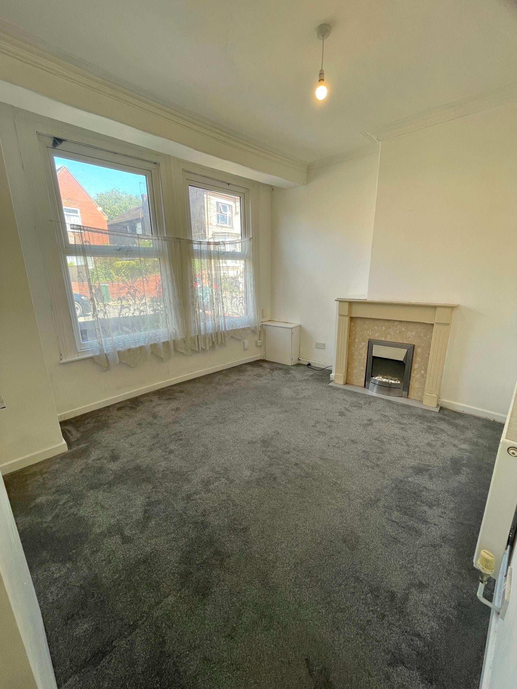 Flat Scott Lidgett Road in Stoke-on-Trent