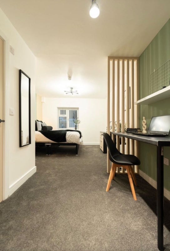 Room Ryecroft Street in Tameside