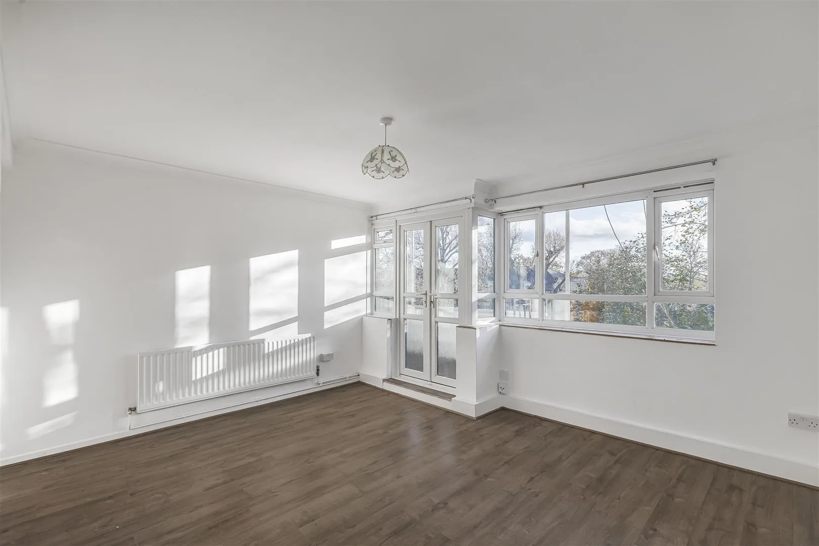 House Esher Gardens in Greater London