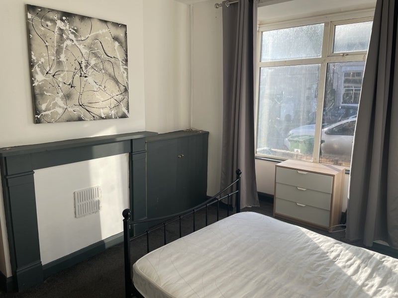 Room Allen Road in Wolverhampton