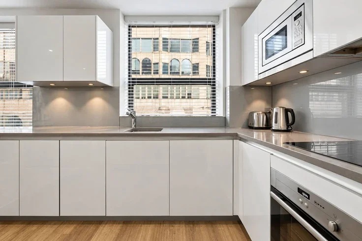 Flat Great Tower Street in City of London